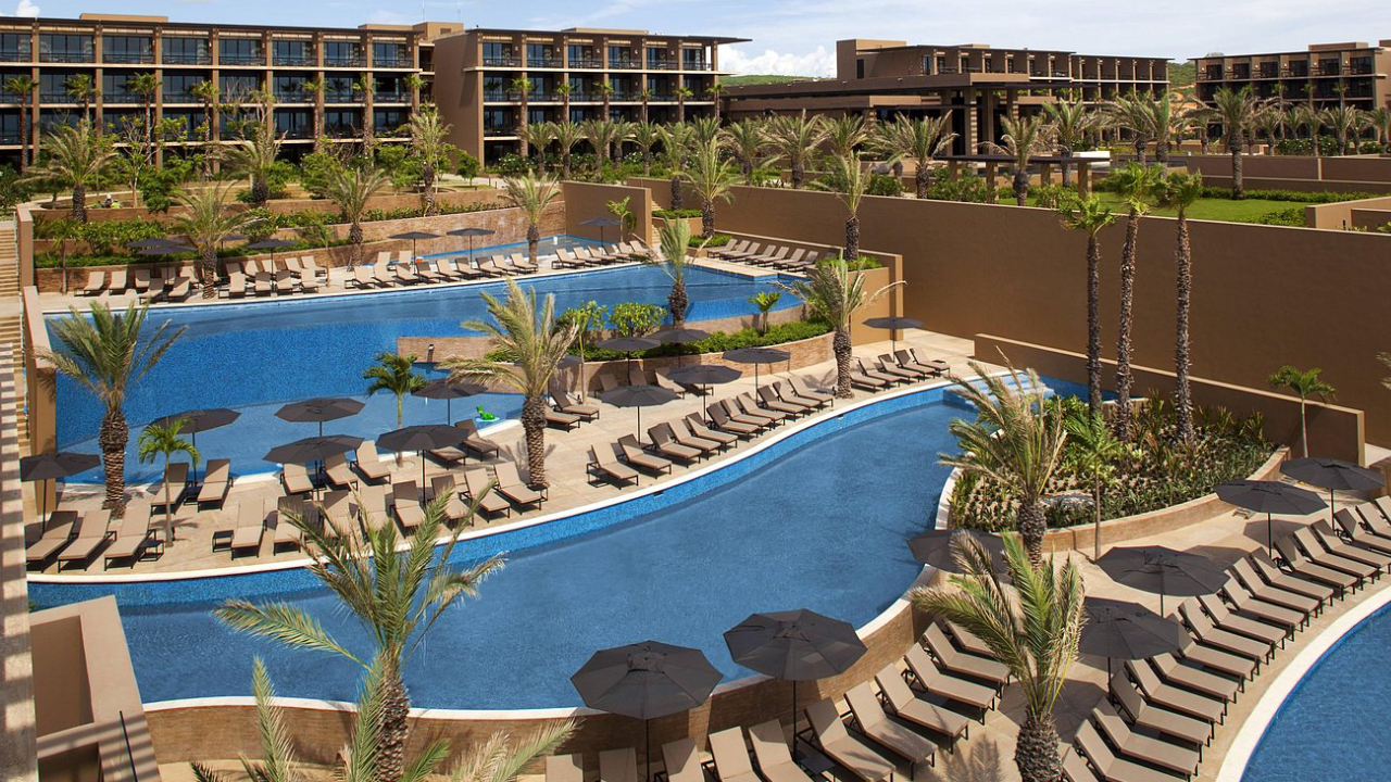 Transportation to JW Marriott Los Cabos Beach Resort and Spa